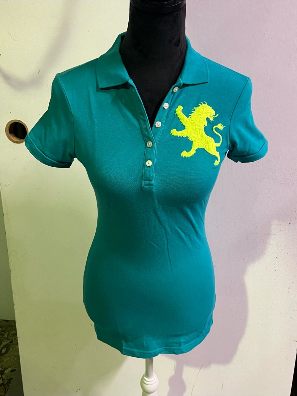 EXPRESS TESL POLO Top with Neon Yellow Lion Patch